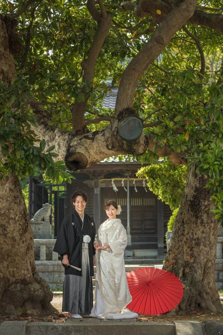 お二人　白無垢　隣の神社