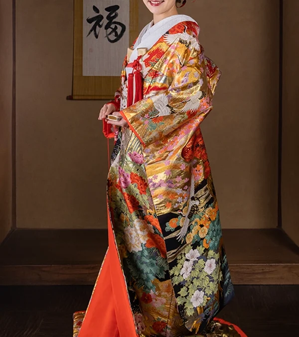 色打掛 赤と金01