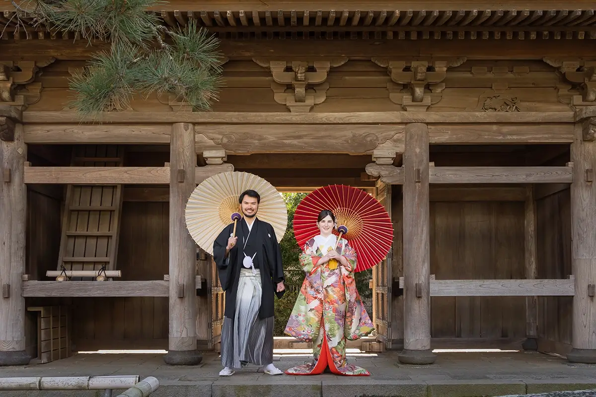 英勝寺で着物姿の新郎新婦