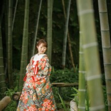 鎌倉・英勝寺で撮影した和装前撮り 鎌倉・英勝寺で色打掛を着用した新婦が一人で写る和装前撮り