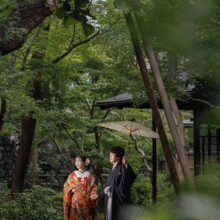 東京・旧安田楠雄邸 2023.09.29 和装と庭を組み合わせた、旧安田楠雄邸庭園ならではの和装ウェディングフォト