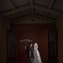 栃木・日光 2022.08.29 日光・中禅寺立木観音で白無垢姿の新婦と番傘をもつ新郎