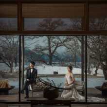 栃木・ザ・リッツ・カールトン 日光 ザ・リッツ・カールトン 日光のロビーラウンジで記念撮影