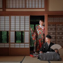 東京・昭和の家 2023.08.22 昭和の家の縁側と洋間で残す、クラシカルな雰囲気の和装撮影