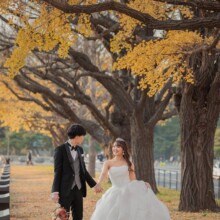 東京・東京駅/丸の内周辺 2022.12.09 丸の内の並木道で自然光を生かした洋装前撮り撮影