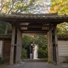 鎌倉・瑞泉寺 2023.12.09 鎌倉で白無垢の新婦と和装新郎が前撮り、自然に囲まれたウェディングフォト