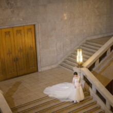 東京・東京国立博物館 2023.10.08 重厚な大階段で洋装が際立つ東京国立博物館の前撮りフォト